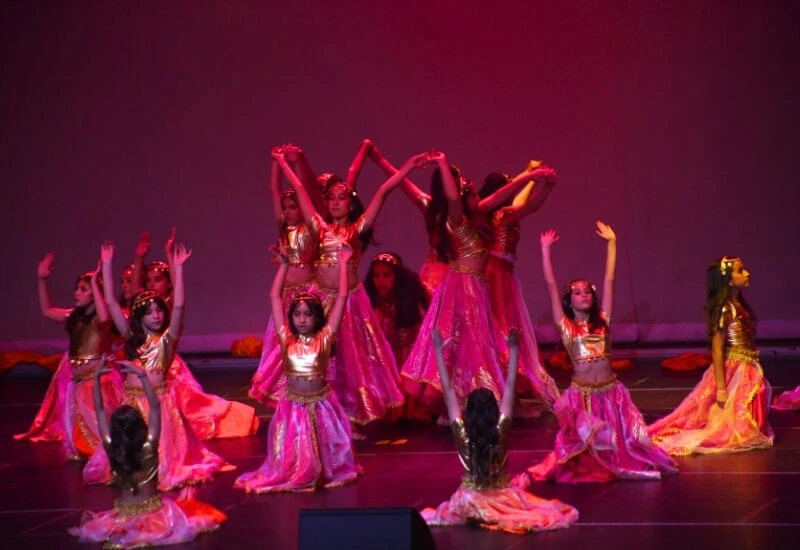 15Danza Uncoli